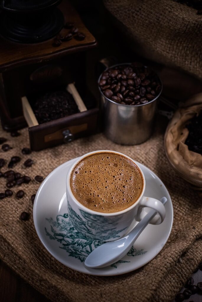 睡眠の質を高めるためのコーヒーを飲む時間はいつがベスト？